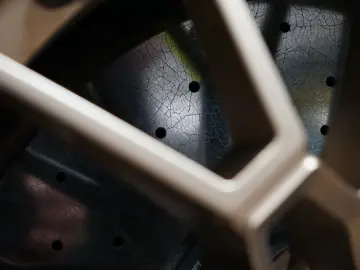 BMW M3 Comp. RWD CERAMIC MERINO LASER 76.240€ NETTO