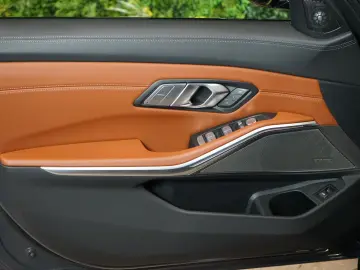 BMW M3 Comp. RWD CERAMIC MERINO LASER 76.240€ NETTO