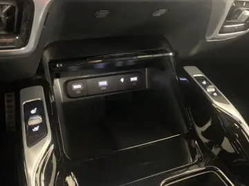 KIA Sorento Platinum 4WD Hybrid LED