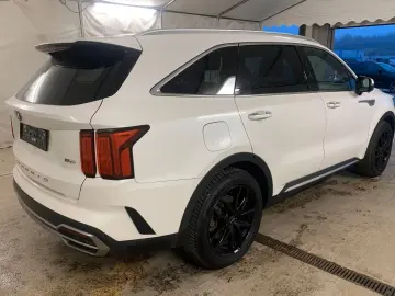 KIA Sorento Platinum 4WD Hybrid LED