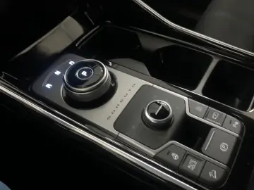 KIA Sorento Platinum 4WD Hybrid LED