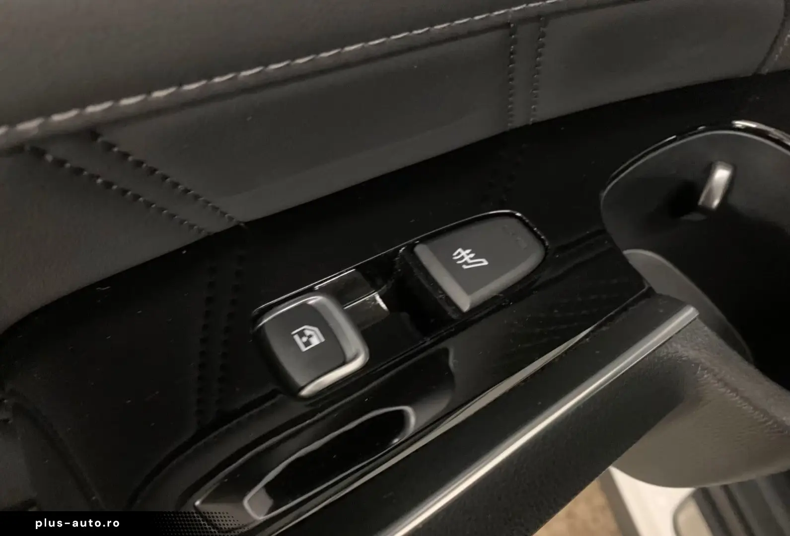 KIA Sorento Platinum 4WD Hybrid LED