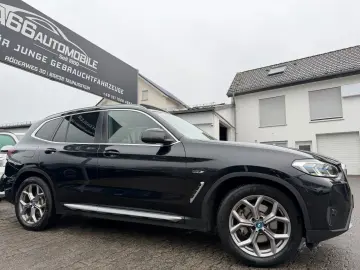 BMW X3 xDr30e xLine PANO Laser HUD Leder KeyGO 4xSHZ