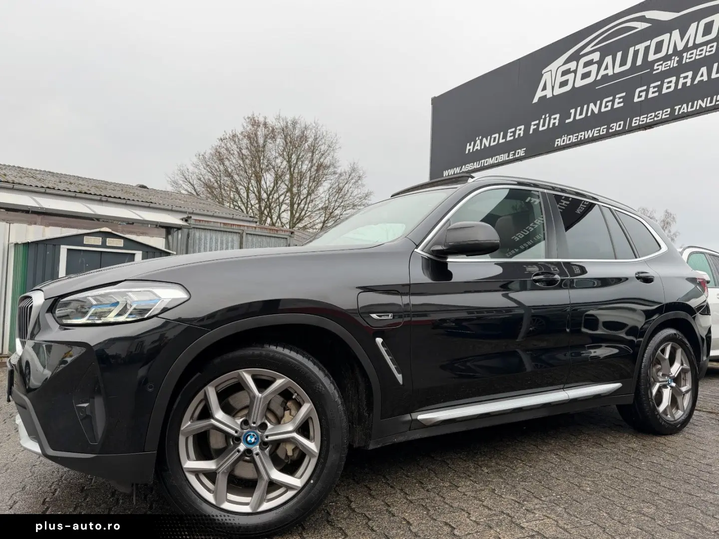 BMW X3 xDr30e xLine PANO Laser HUD Leder KeyGO 4xSHZ