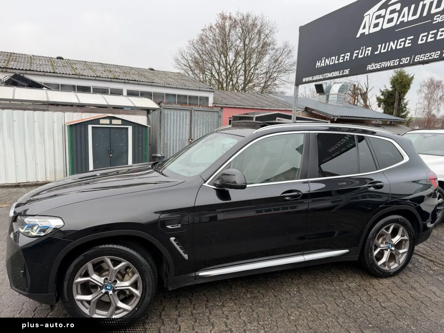 BMW X3 xDr30e xLine PANO Laser HUD Leder KeyGO 4xSHZ