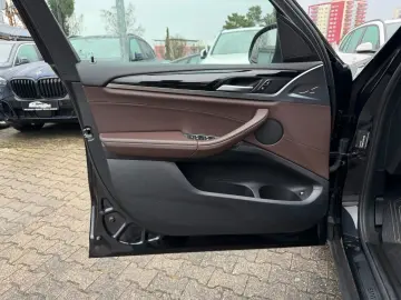 BMW X3 xDr30e xLine PANO Laser HUD Leder KeyGO 4xSHZ