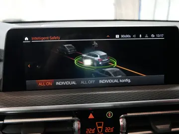 BMW X3 xDrive 20d M Sport Pano LED Driving Assist