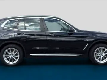 BMW X3 xDrive30e Head-Up Navi Pano E.Sitze Memo. SHZ