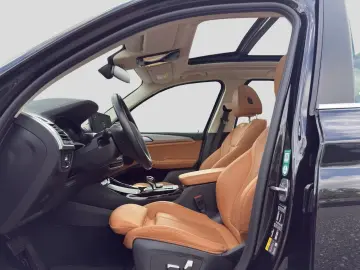 BMW X3 xDrive30e Head-Up Navi Pano E.Sitze Memo. SHZ