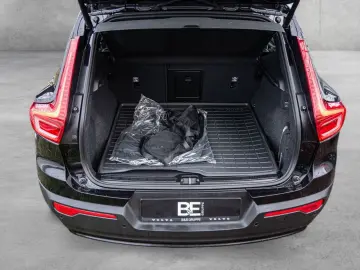 VOLVO XC40 B4 Ultra Black Edition AHK ACC 360