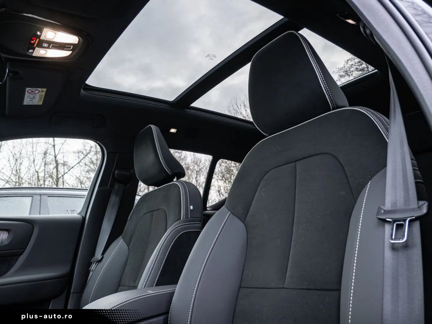 VOLVO XC40 B4 Ultra Black Edition AHK ACC 360