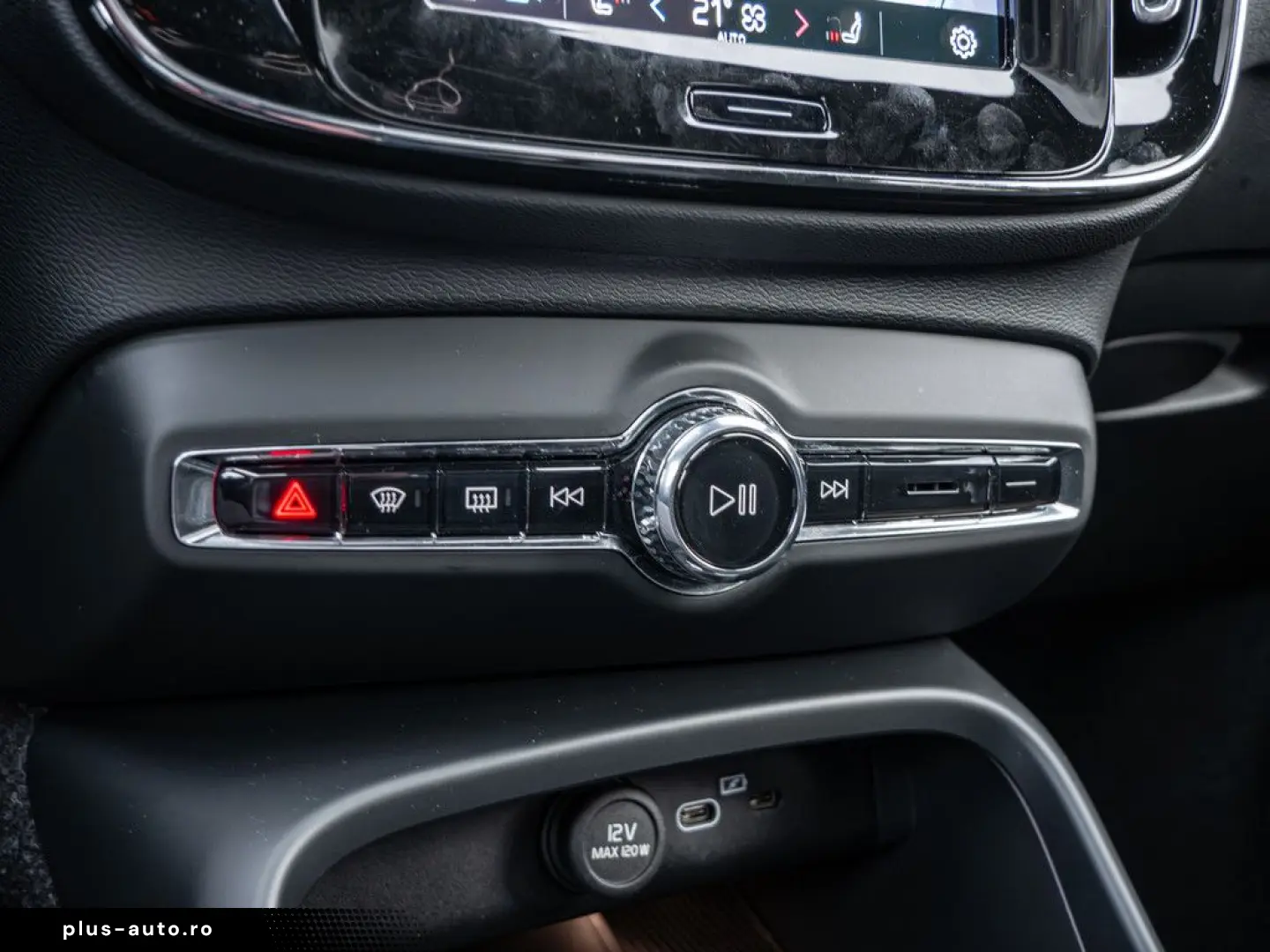 VOLVO XC40 B4 Ultra Black Edition AHK ACC 360