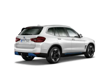 BMW X3 Impressive PANO AHK HUD 360  LED ACC W-LAN