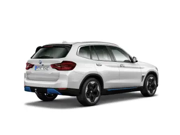 BMW X3 Impressive PANO AHK HUD 360  LED ACC W-LAN