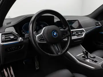 BMW 330e M Sport Laser 360 HUD DAB Stop&Go Komfort