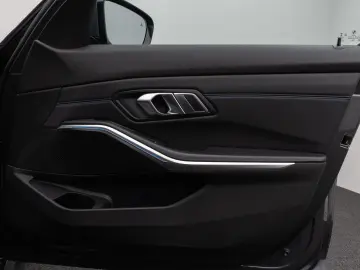 BMW 330e M Sport Laser 360 HUD DAB Stop&Go Komfort