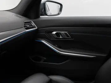 BMW 330e M Sport Laser 360 HUD DAB Stop&Go Komfort