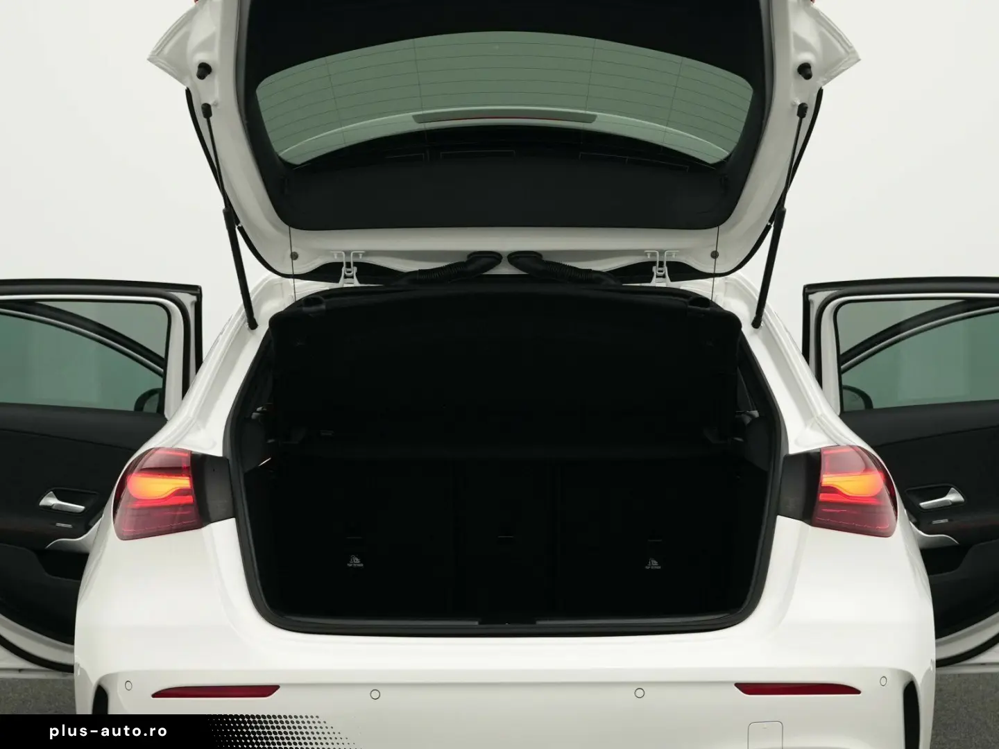 MERCEDES-BENZ A 200 AMG-Line Multi Kamera Night Ambi