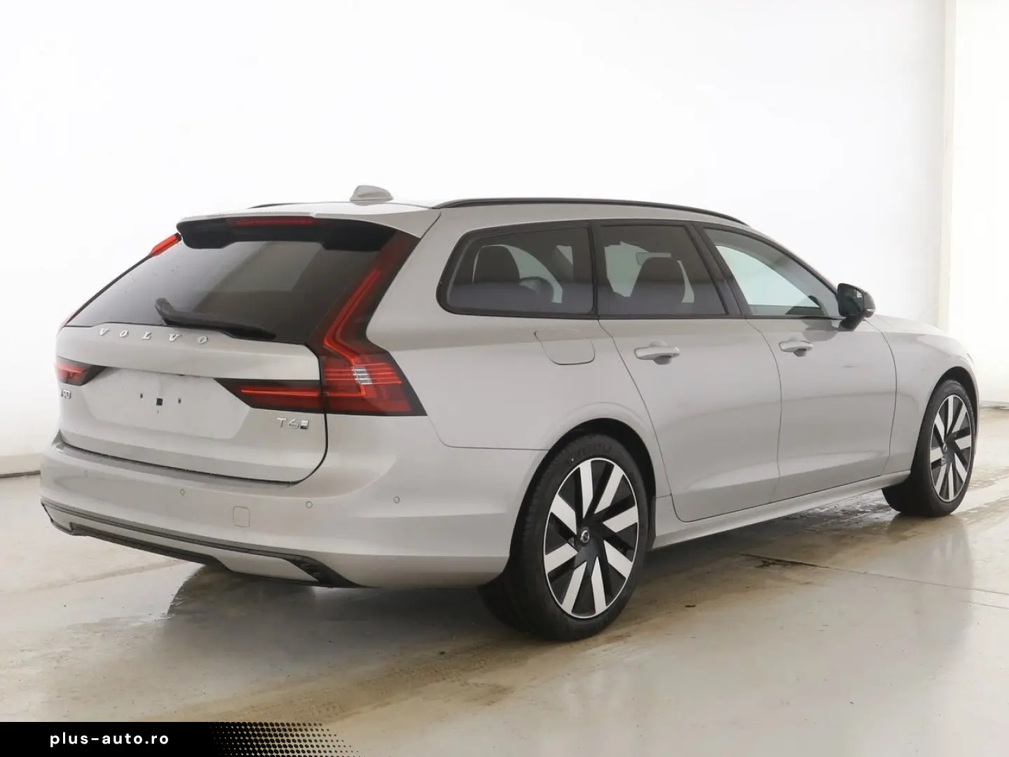 VOLVO V90 T6 Plus Dark Recharge Plug-In Hybrid AWD