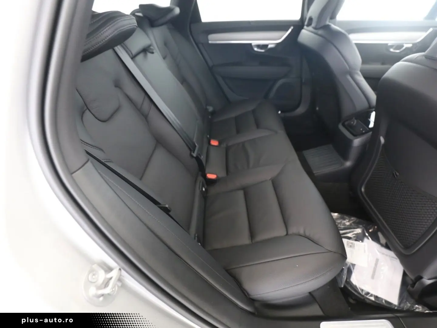 VOLVO V90 T6 Plus Dark Recharge Plug-In Hybrid AWD