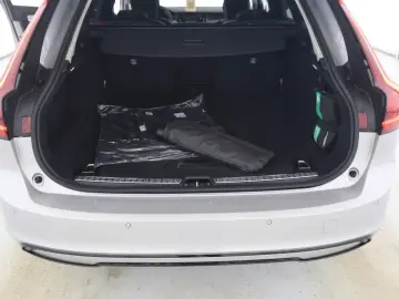 VOLVO V90 T6 Plus Dark Recharge Plug-In Hybrid AWD