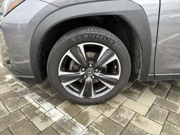 LEXUS UX 2.0 250h Business Auto
