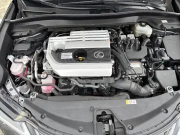 LEXUS UX 2.0 250h Business Auto