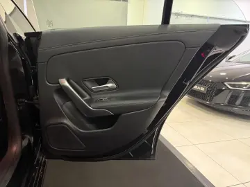 MERCEDES-BENZ CLA 250 e Urban