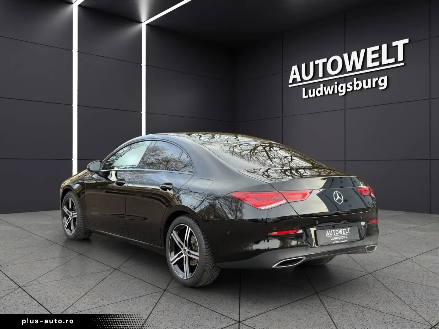 MERCEDES-BENZ CLA 180 Progressive