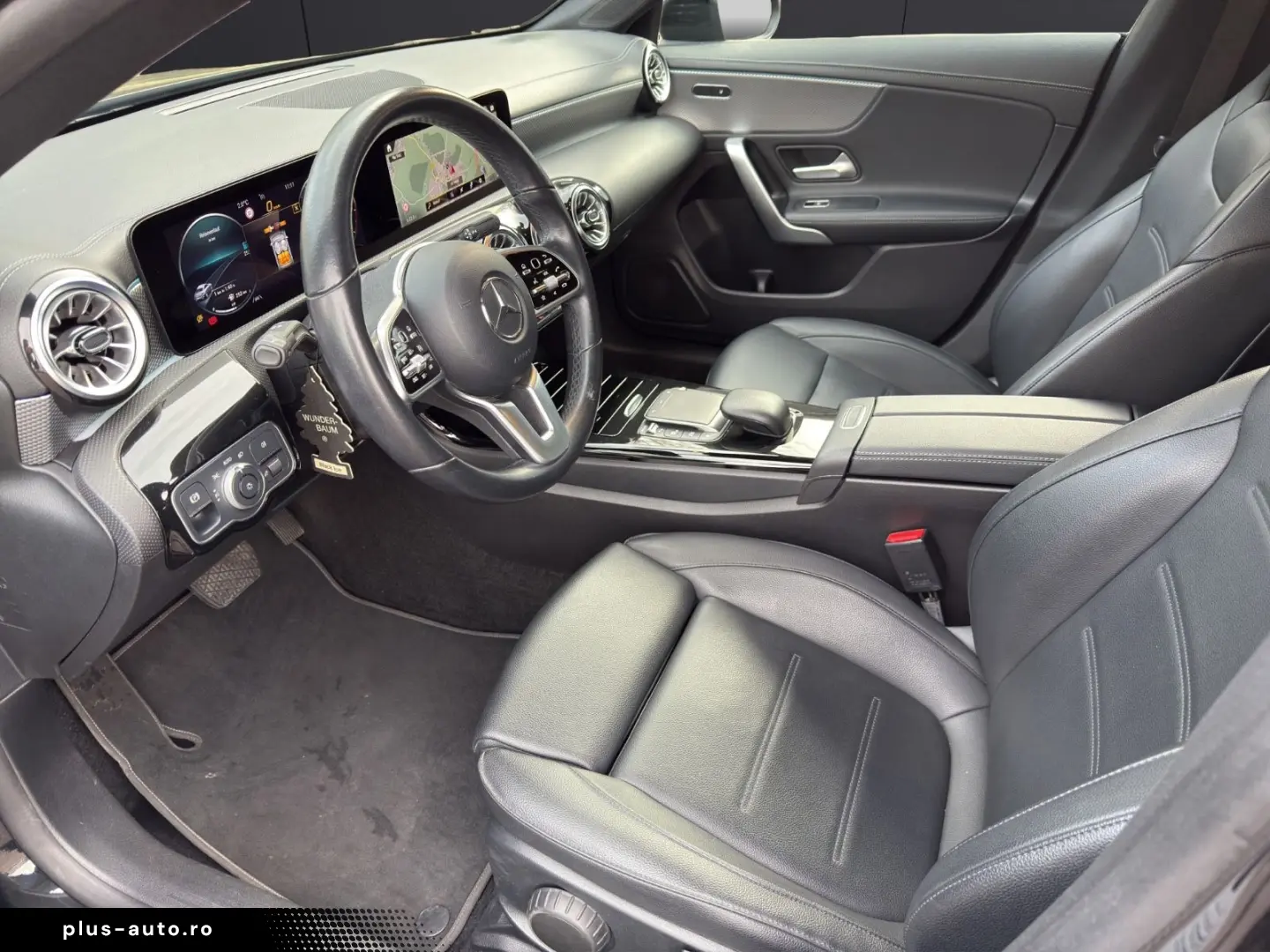 MERCEDES-BENZ CLA 180 Progressive