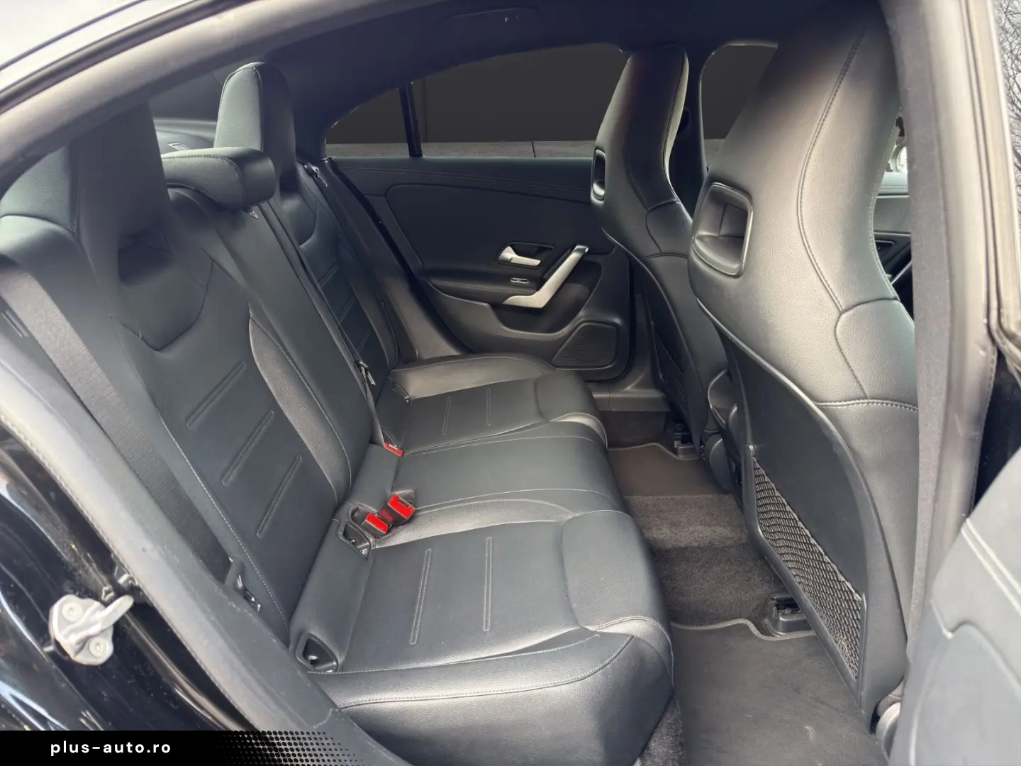 MERCEDES-BENZ CLA 180 Progressive