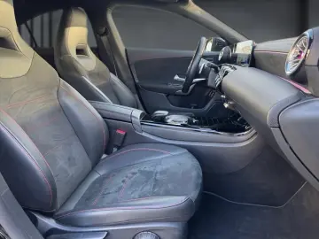 MERCEDES-BENZ CLA 250 e AMG