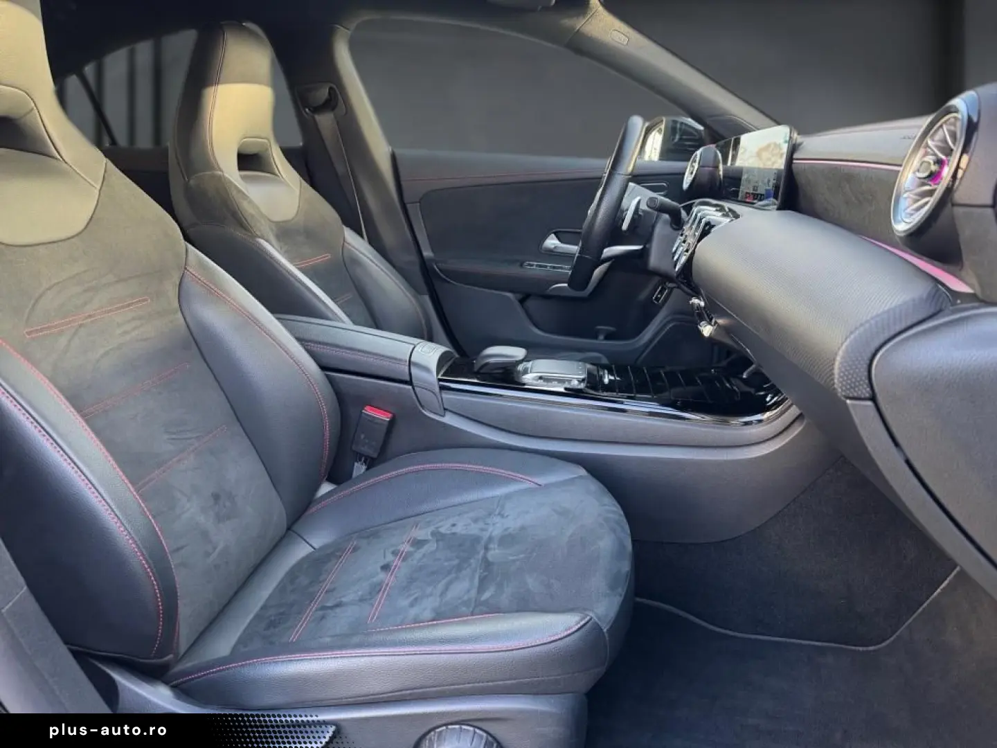 MERCEDES-BENZ CLA 250 e AMG