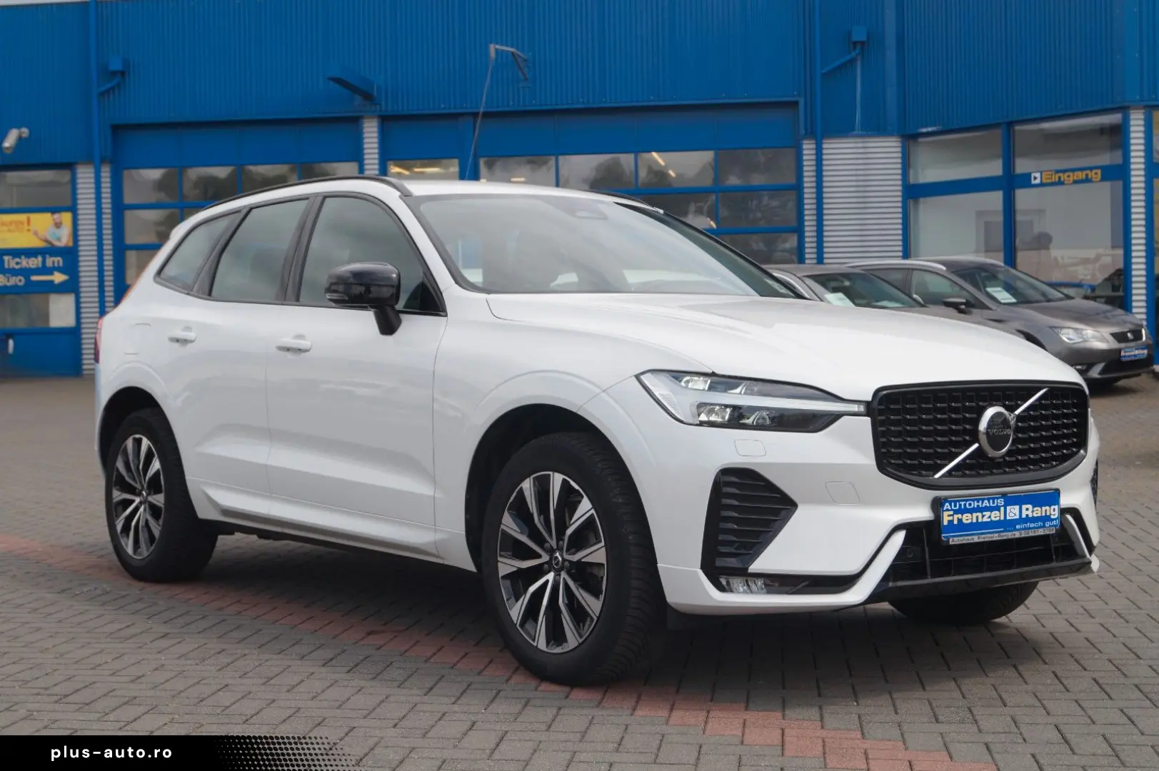 VOLVO XC60 Plus Dark AWD  Kamera LED Lane ACC H&K SHZ