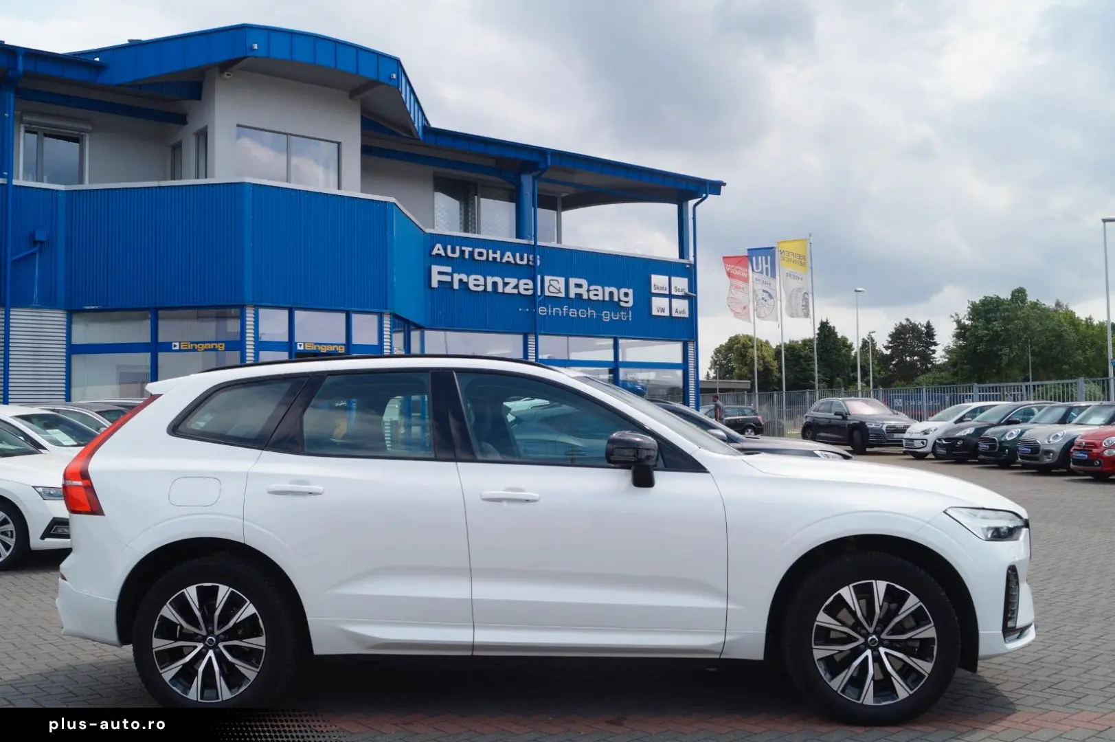 VOLVO XC60 Plus Dark AWD  Kamera LED Lane ACC H&K SHZ