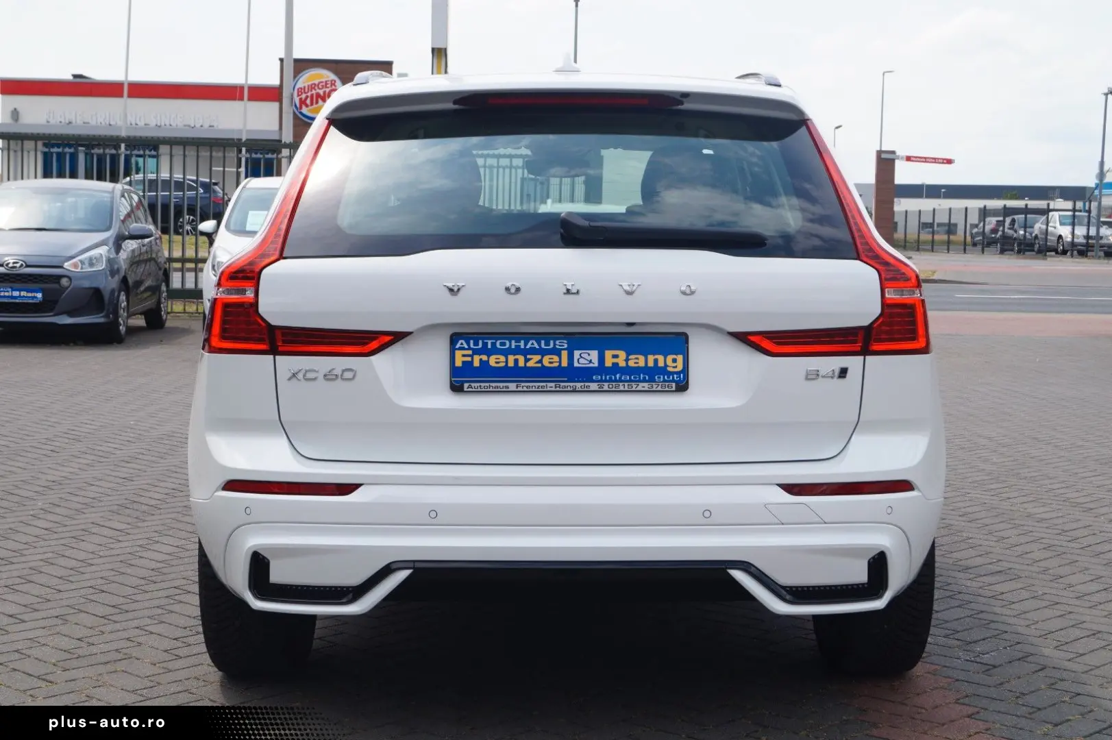 VOLVO XC60 Plus Dark AWD  Kamera LED Lane ACC H&K SHZ