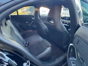 MERCEDES-BENZ CLA 200 AMG-Line