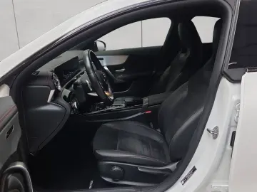 MERCEDES-BENZ CLA 250 e Coupé AMG