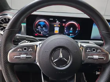 MERCEDES-BENZ CLA 250 e Coupé AMG