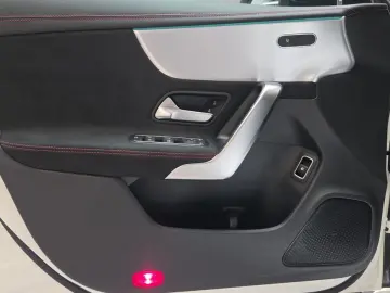 MERCEDES-BENZ CLA 250 e Coupé AMG