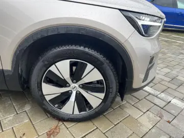 VOLVO XC40 2.0 B3 MHEV Core DCT