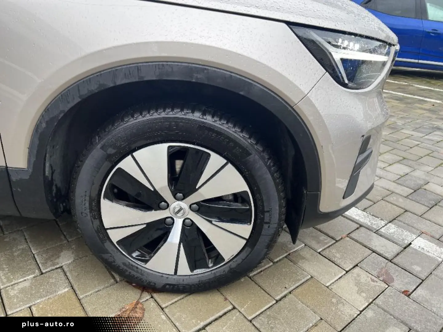 VOLVO XC40 2.0 B3 MHEV Core DCT