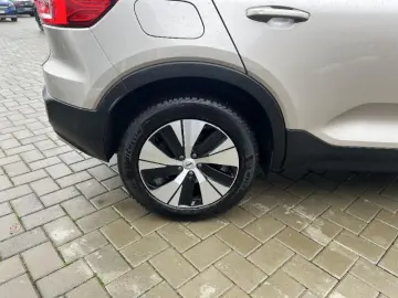 VOLVO XC40 2.0 B3 MHEV Core DCT