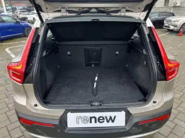 VOLVO XC40 2.0 B3 MHEV Core DCT