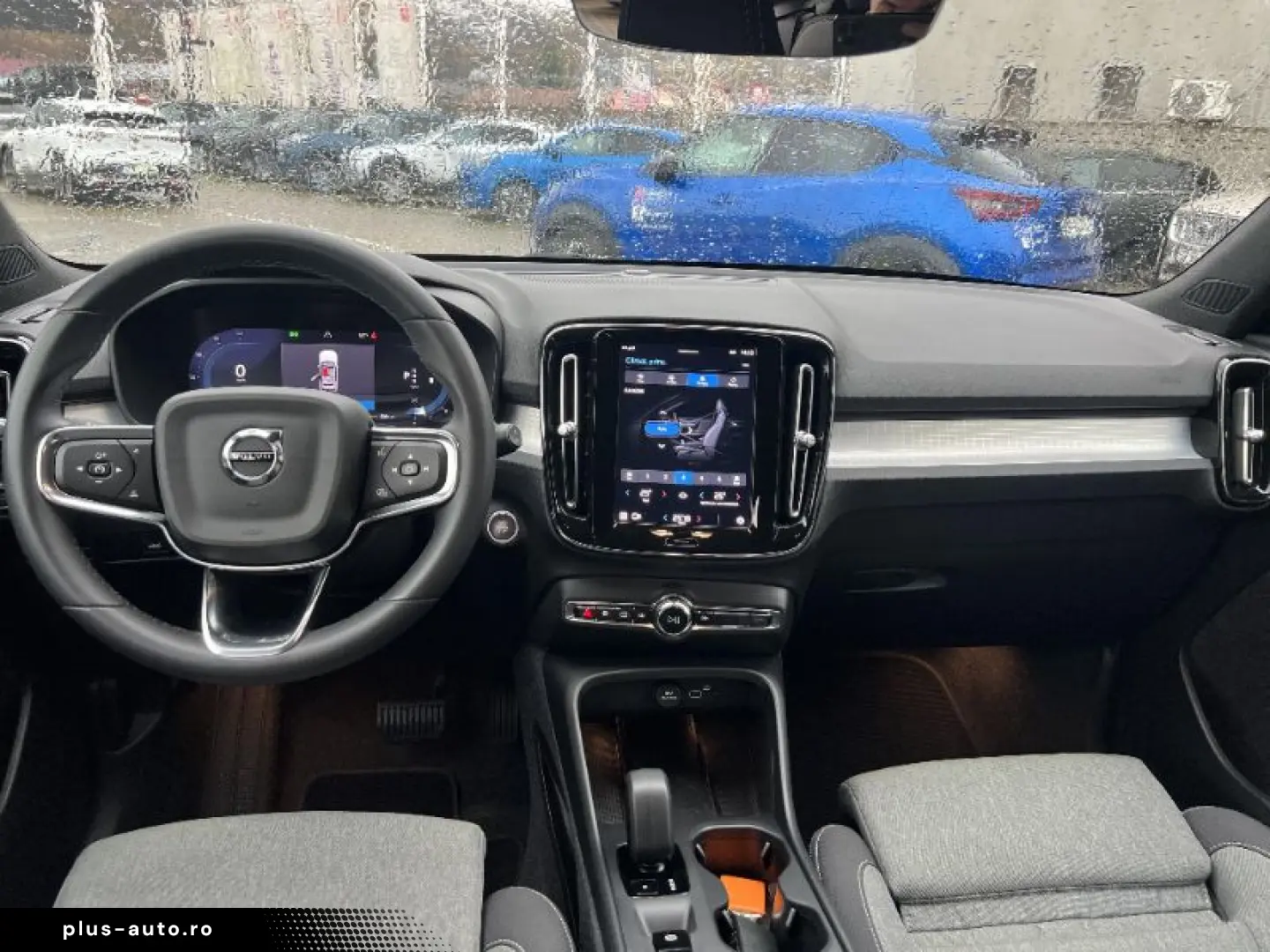 VOLVO XC40 2.0 B3 MHEV Core DCT