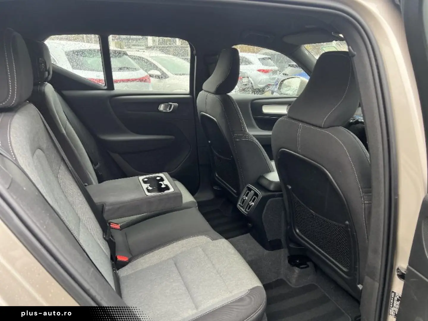 VOLVO XC40 2.0 B3 MHEV Core DCT