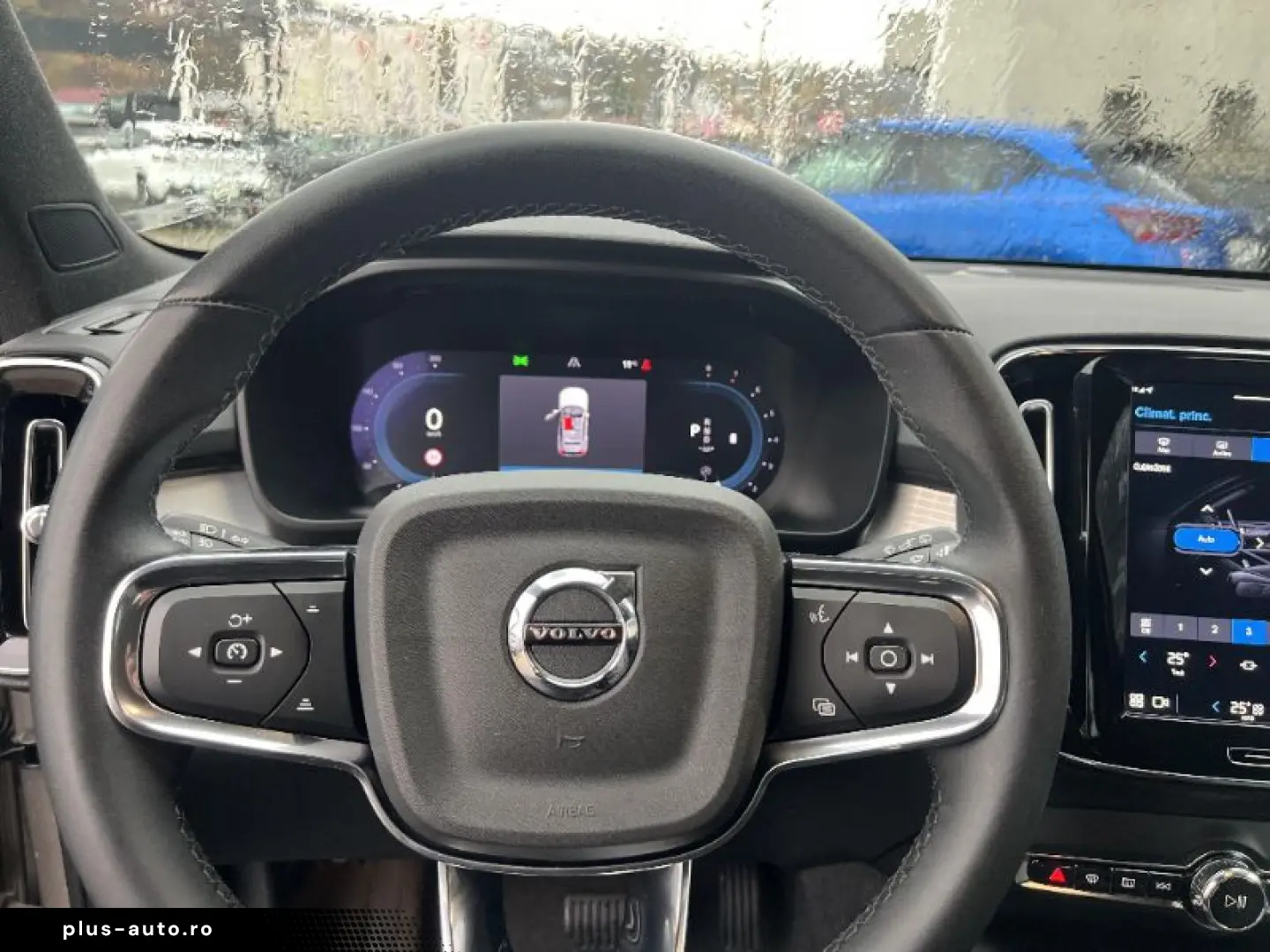 VOLVO XC40 2.0 B3 MHEV Core DCT
