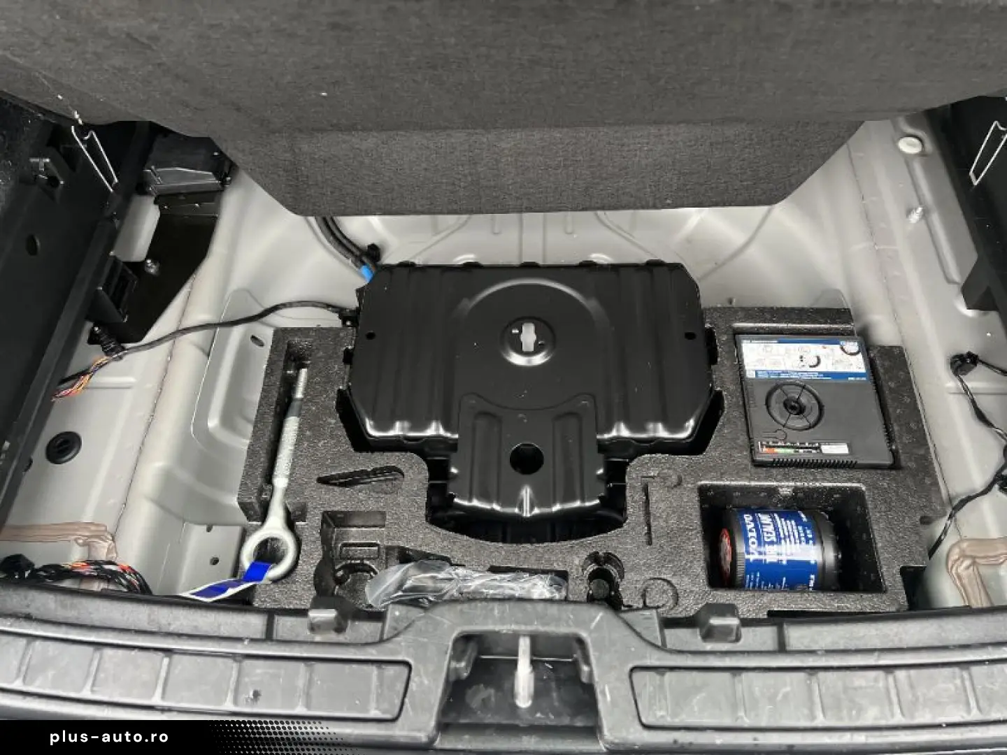 VOLVO XC40 2.0 B3 MHEV Core DCT