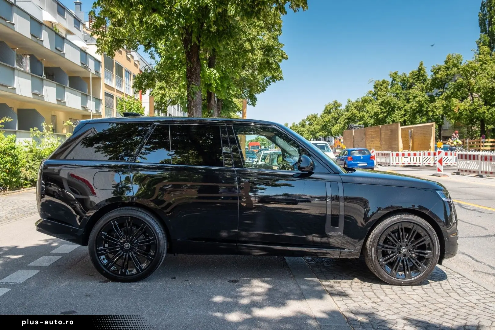 LAND ROVER Range Rover 3.0 D350 SWB Autobiography