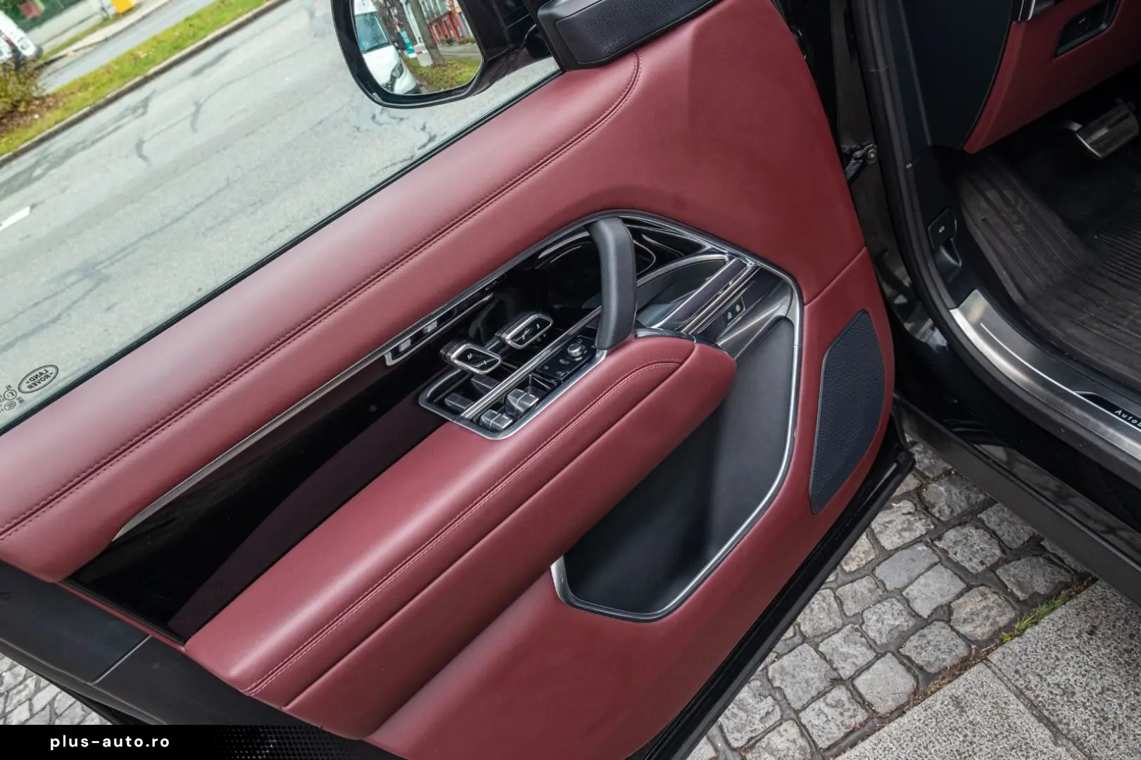 LAND ROVER Range Rover 3.0 D350 SWB Autobiography